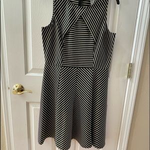Black and white sleeveless dress